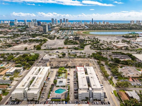 329 SE 3rd St, Unit 502P, Hallandale Beach, FL 33009