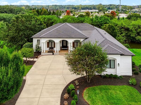 10761 Harbor Bay, Fishers, IN 46040