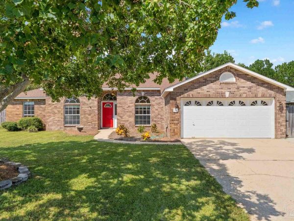 16 Marconi Way, Pensacola, FL 32507