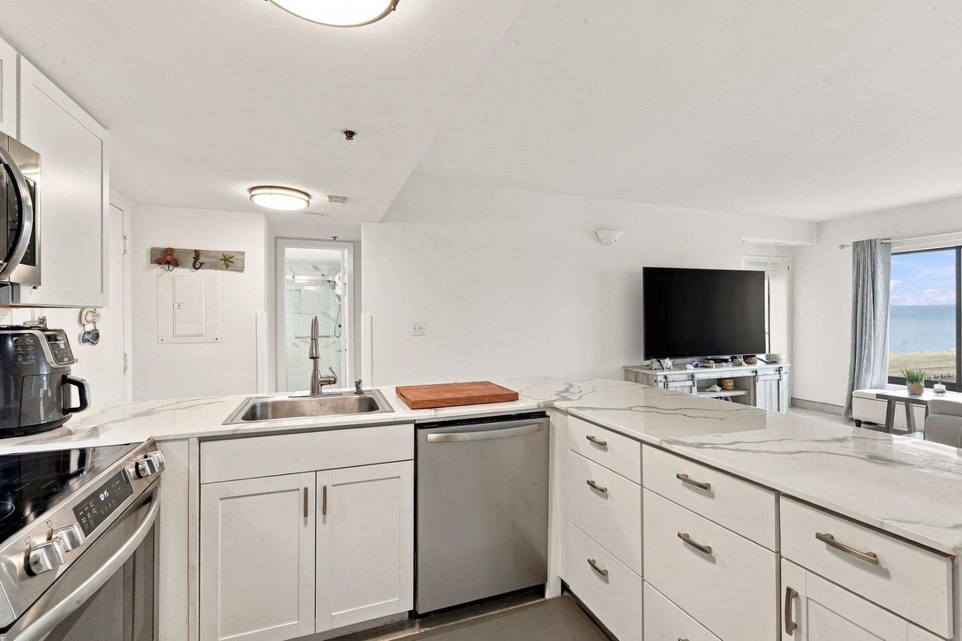 1605 S Ocean Blvd. Photo 7
