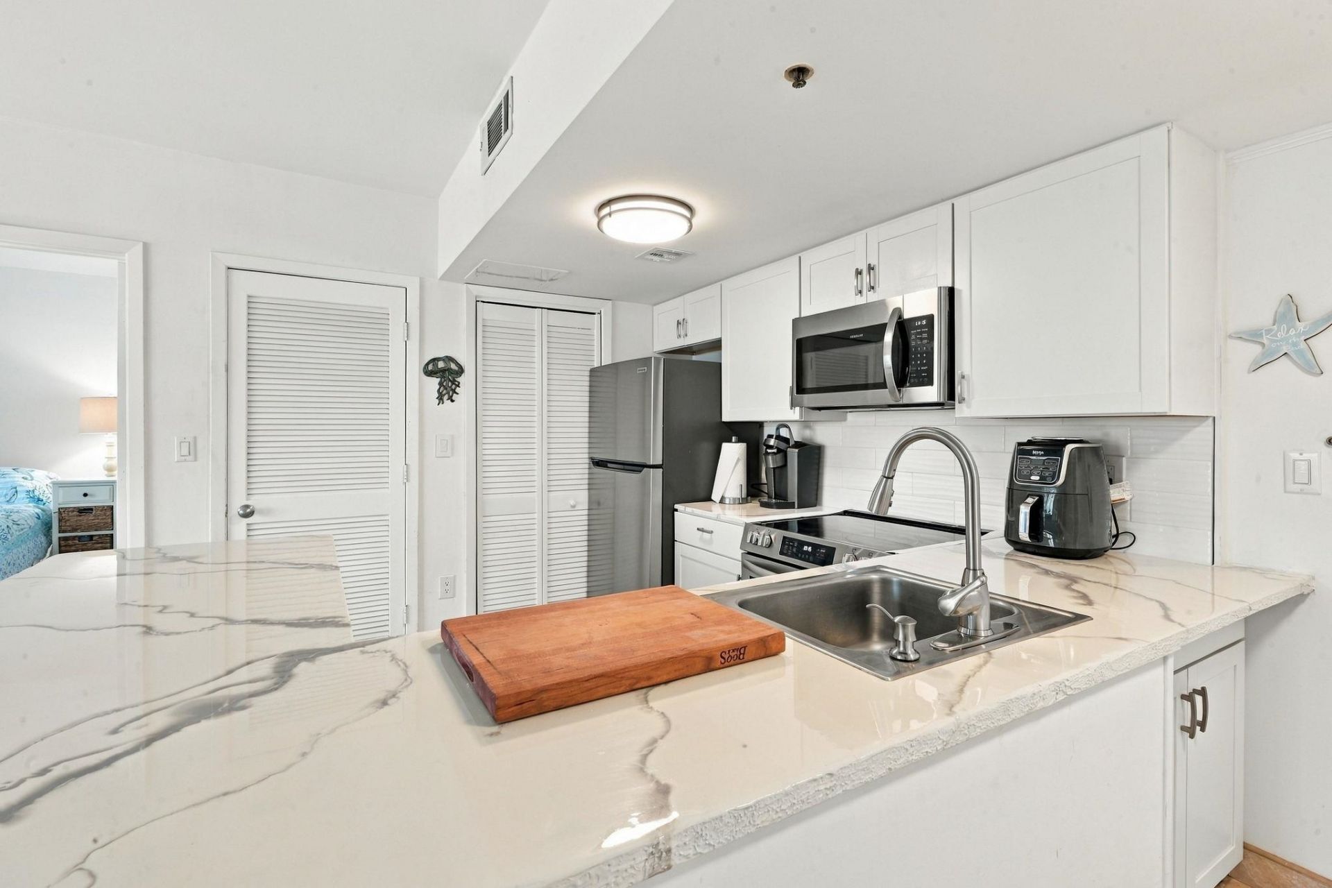 1605 S Ocean Blvd. Photo 8