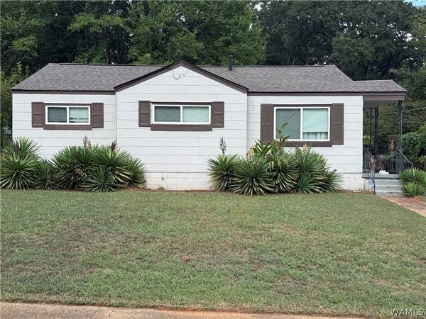 925 Garywood Place, Hueytown, AL 35023