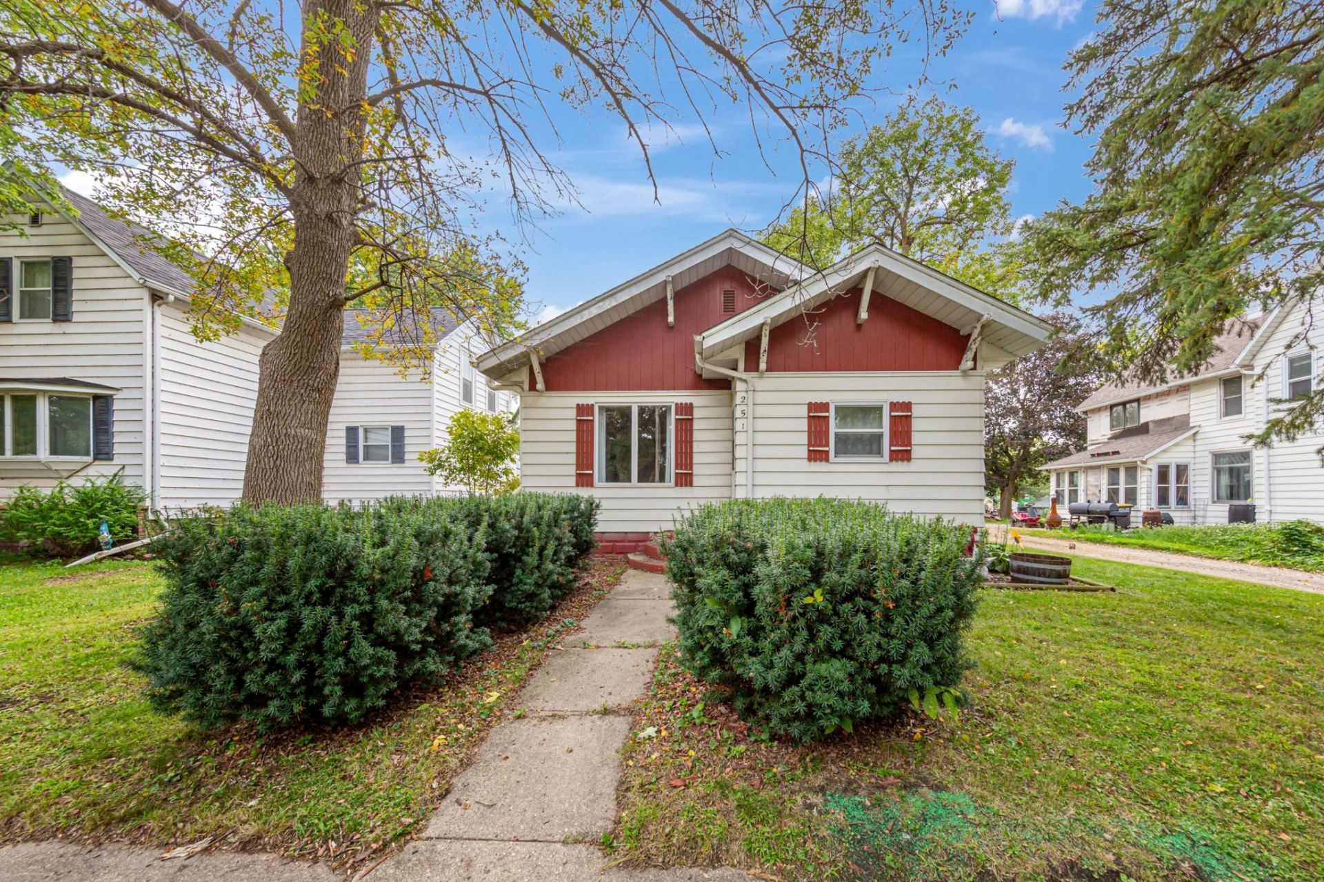 251 N Lincoln Street, Lake Crystal, MN 56055 Main Photo