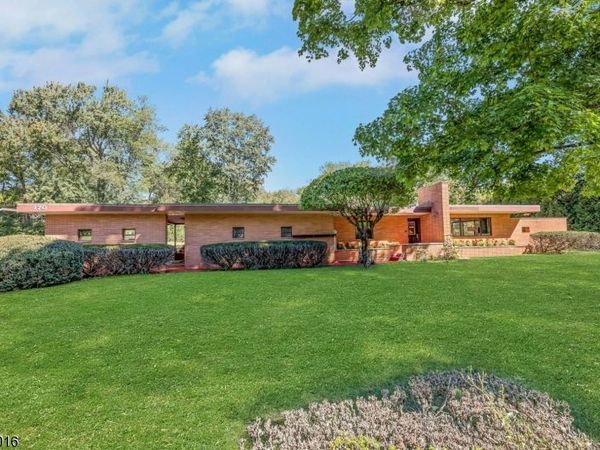 170 Pulis Ave, Franklin Lakes, NJ 07417