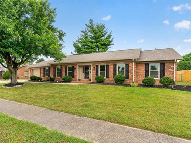 206 E Edgewood Drive, Nicholasville, KY 40356