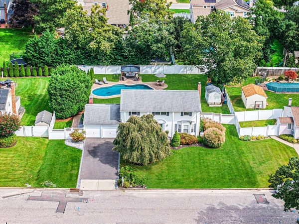 19 Pritchard Crescent , Port Jefferson Station, NY 11776