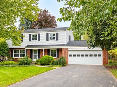 9 Musket Lane, Pittsford, NY 14534