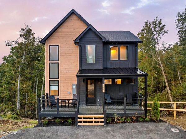 520 New Venture Way, Sevierville, TN 37876