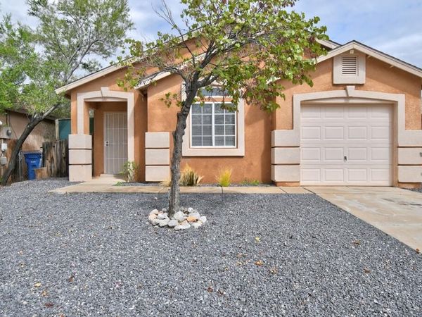 6003 Celestial Avenue NW, Albuquerque, NM 87114