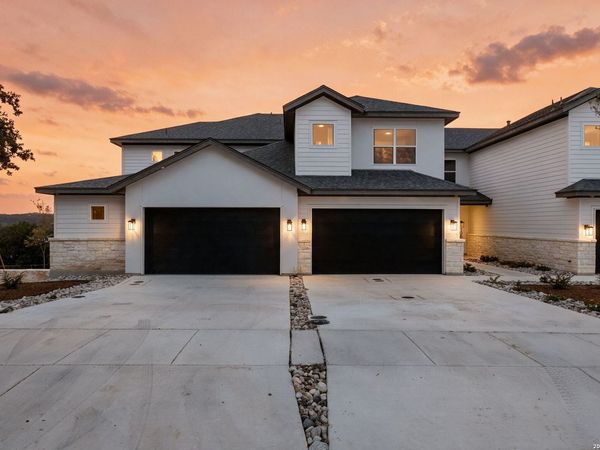 102 MAGNOLIA CIR, Boerne, TX 78006