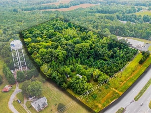 3406 US Highway 220 , Madison, NC 27025