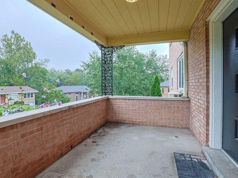 63 Thompson Avenue, Fort Mitchell, KY 41017 Photo 3