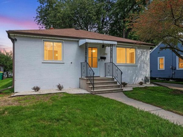 1627 SMITH STREET, Green Bay, WI 54302