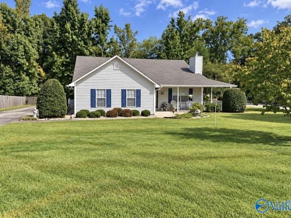 912 Leyland Drive, Albertville, AL 35950