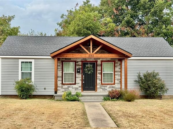 302 S 15th Street, Chickasha, OK 73018