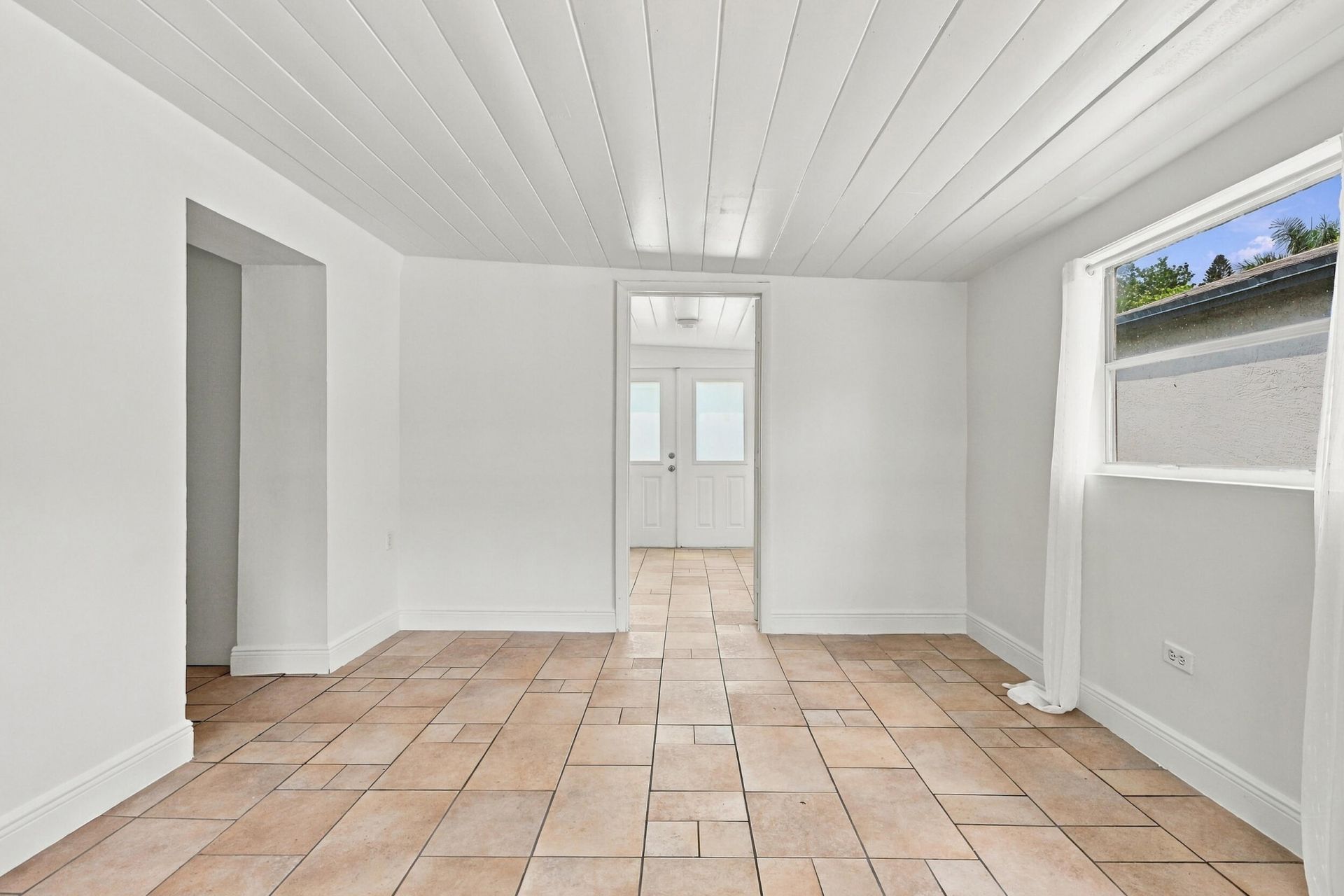 120 Pleasant Place, Unit 2, Palm Springs, FL 33461 Photo