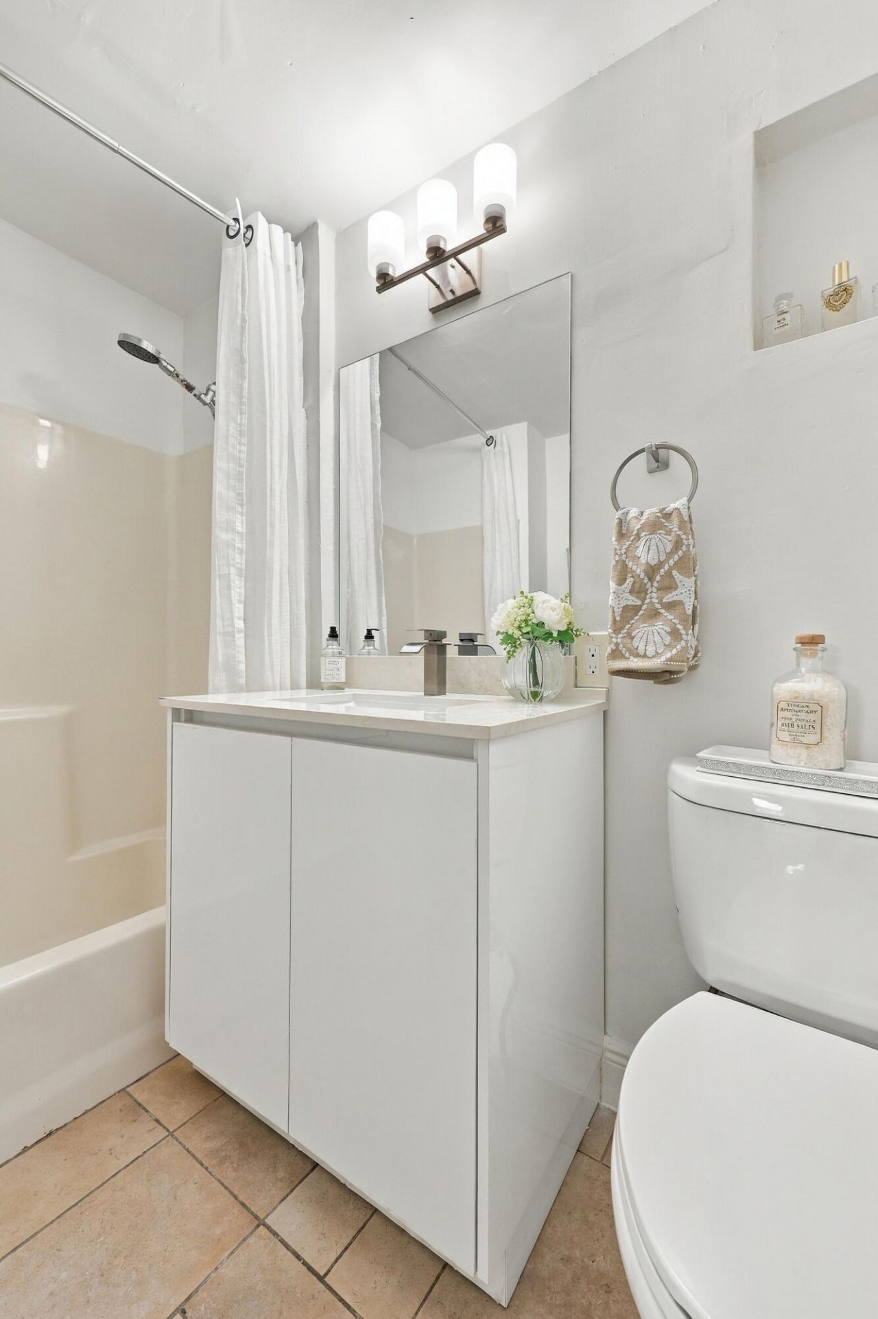 120 Pleasant Place, Unit 2, Palm Springs, FL 33461 Photo