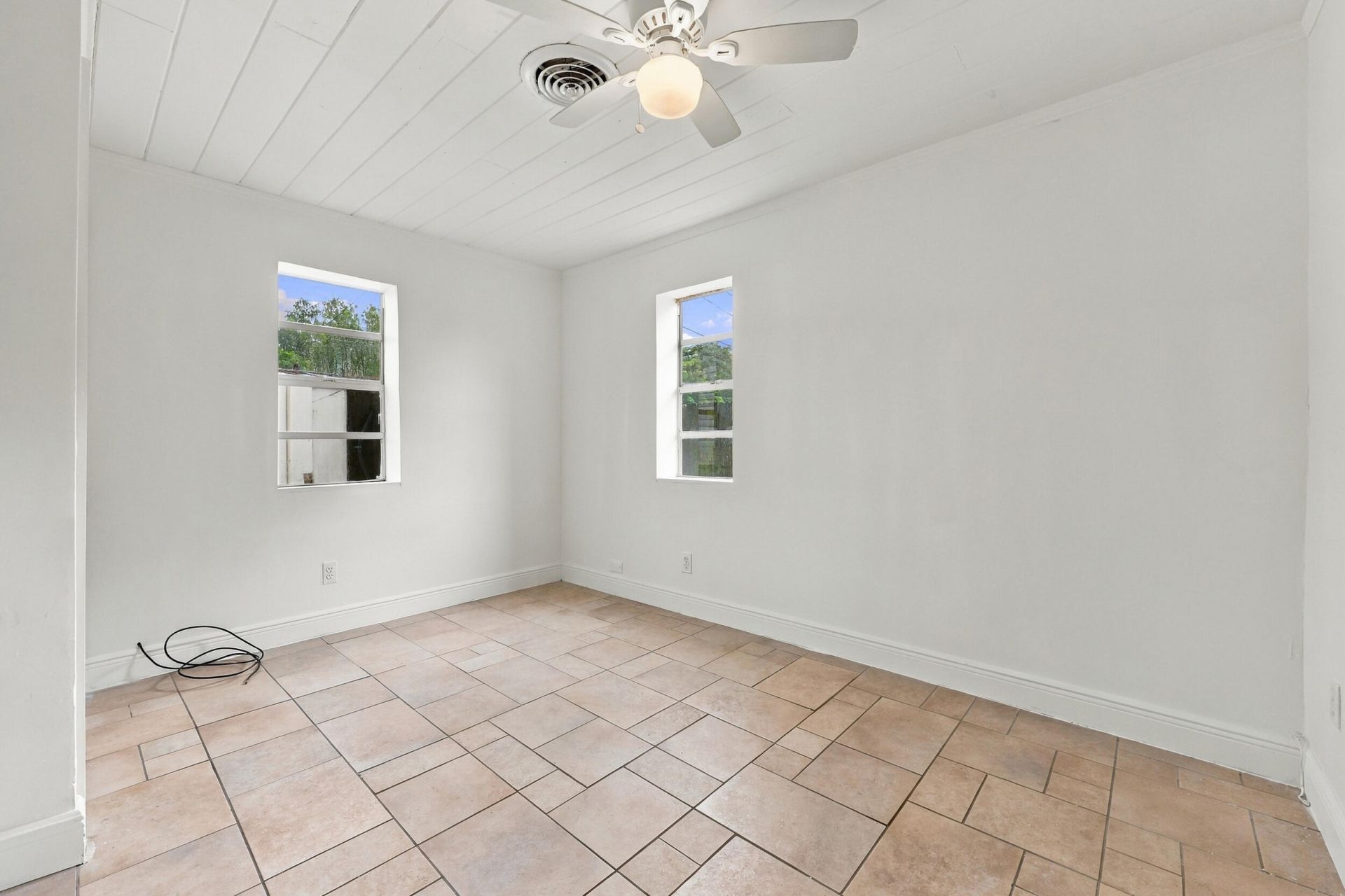 120 Pleasant Place, Unit 2, Palm Springs, FL 33461 Photo