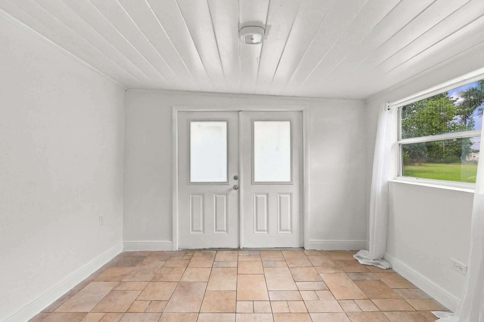 120 Pleasant Place, Unit 2, Palm Springs, FL 33461 Photo