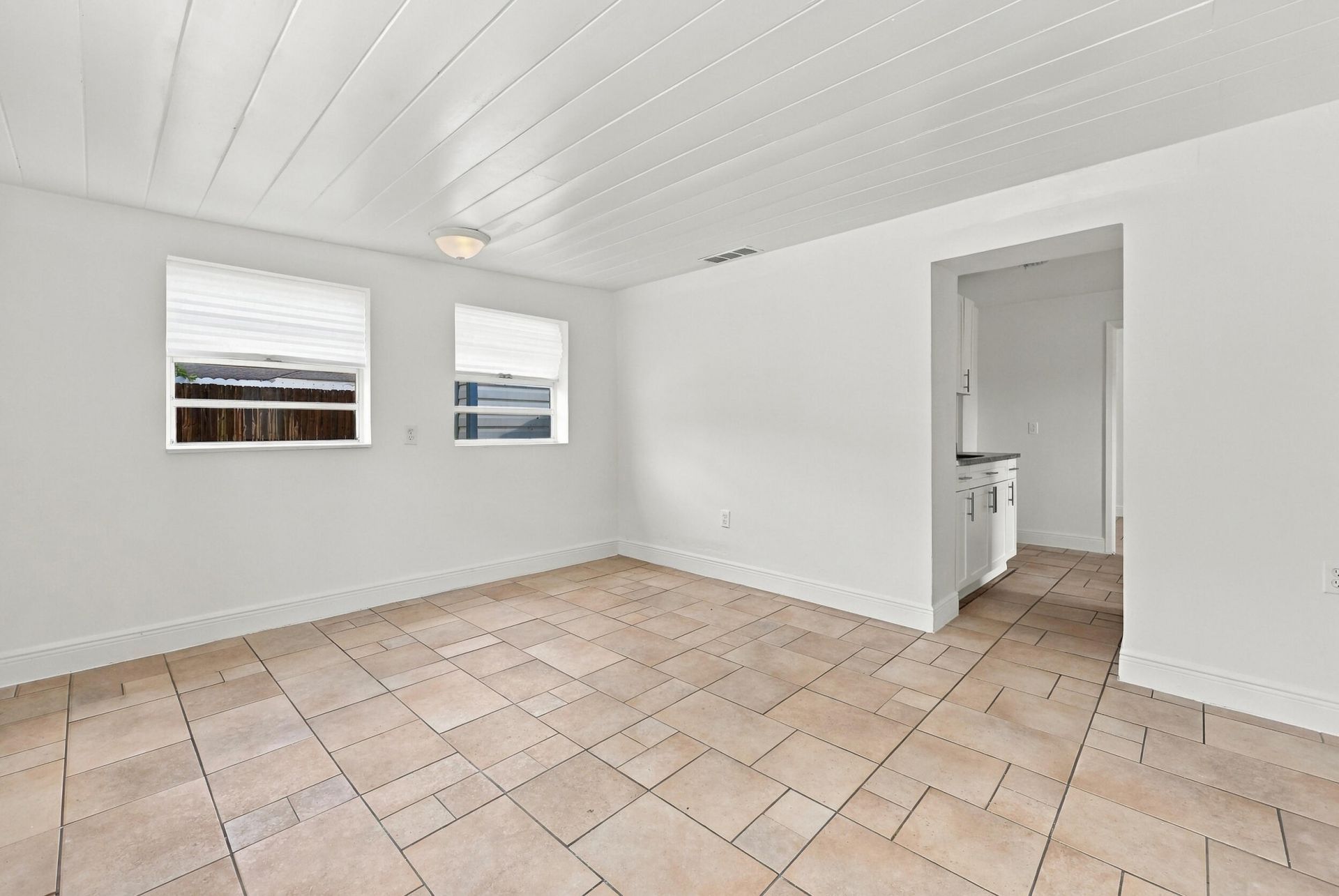 120 Pleasant Place, Unit 2, Palm Springs, FL 33461 Photo