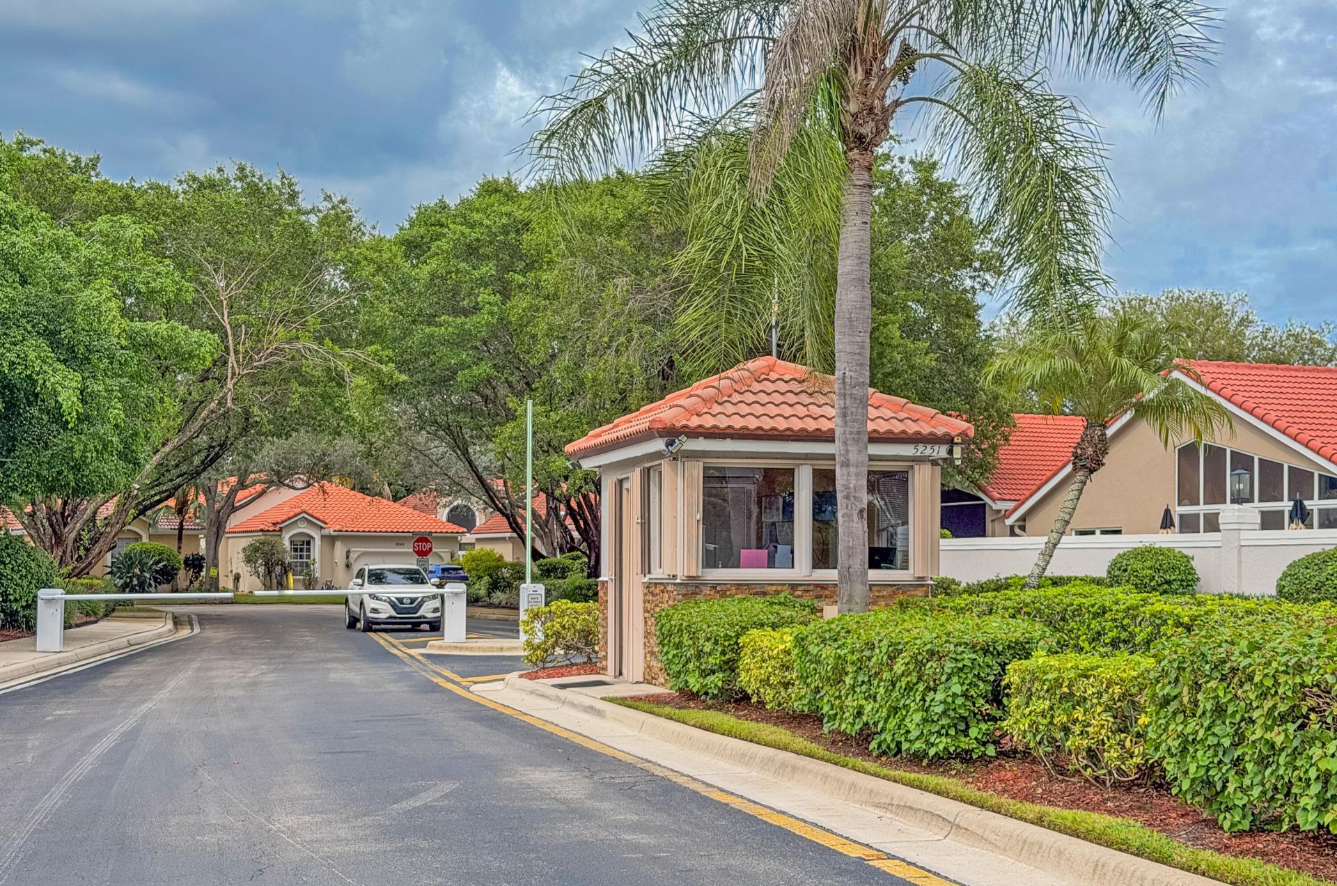 5379 Brookview Drive, Boynton Beach, FL 33437 Photo