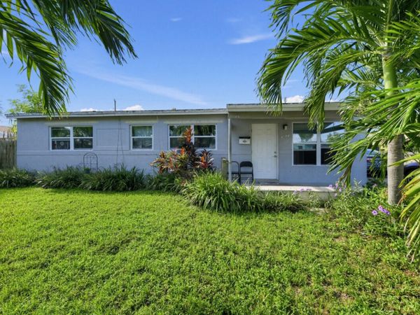 1209 W 26th Court, West Palm Beach, FL 33404