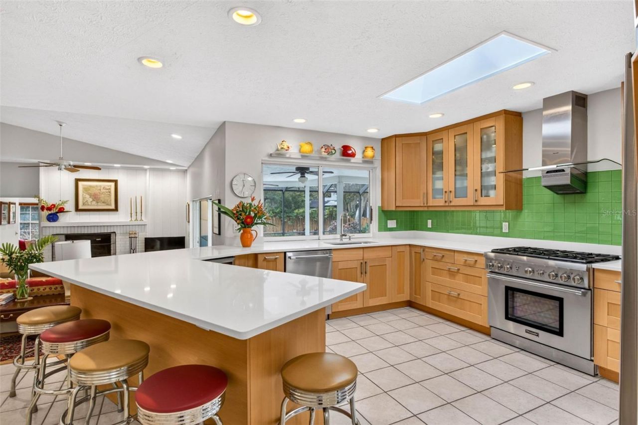 513 Garrard Drive, Temple Terrace, FL 33617 Photo