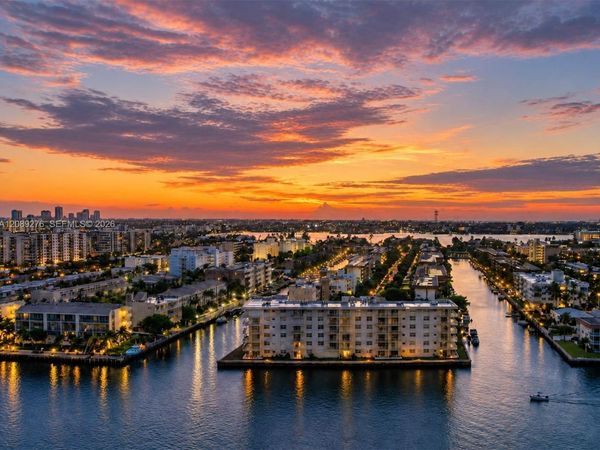 290 174th St , Unit 1602, Sunny Isles Beach, FL 33160