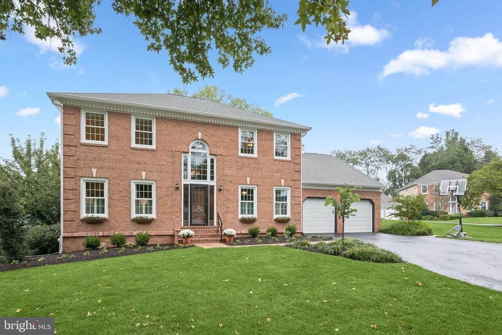 10305 Greenbriar Court, Ellicott City, MD 21042 Main Photo