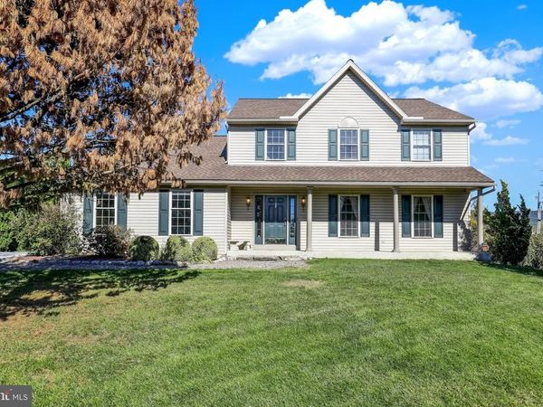 8 POWER DRIVE, BERNVILLE, PA 19506