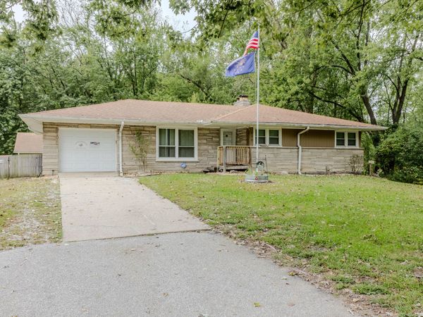 810 S Cline Avenue , Griffith, IN 46319