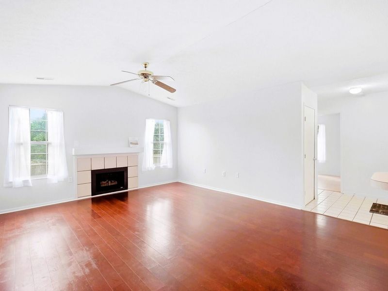 3986 Covington Drive, Springfield, OH 45503 Photo 2