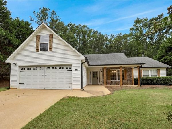 160 Laurel Lane , Social Circle, GA 30025