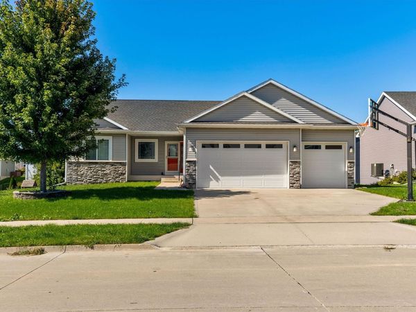 1419 Green Hills Drive, Norwalk, IA 50211