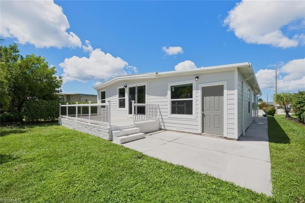50 Le Mans Dr, Naples, FL 34112 Photo