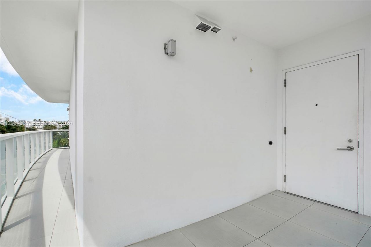 9821 E Bay Harbor Dr , Unit 501, Bay Harbor Islands, FL 33154 Photo