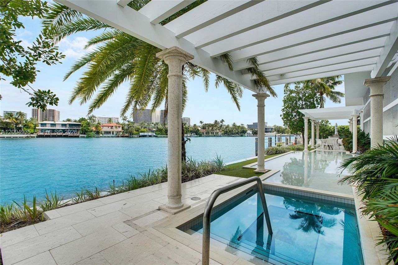 9821 E Bay Harbor Dr , Unit 501, Bay Harbor Islands, FL 33154 Photo