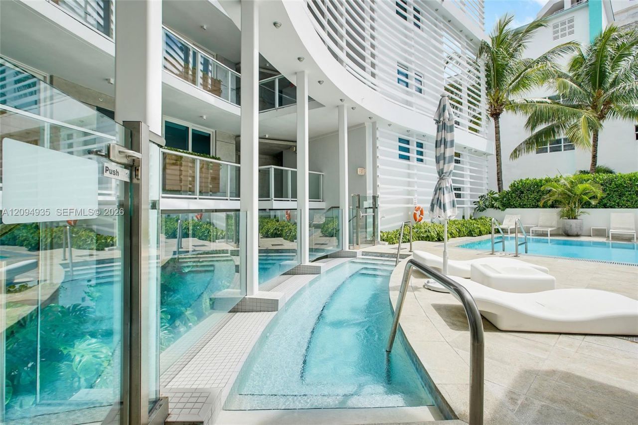 9821 E Bay Harbor Dr , Unit 501, Bay Harbor Islands, FL 33154 Photo