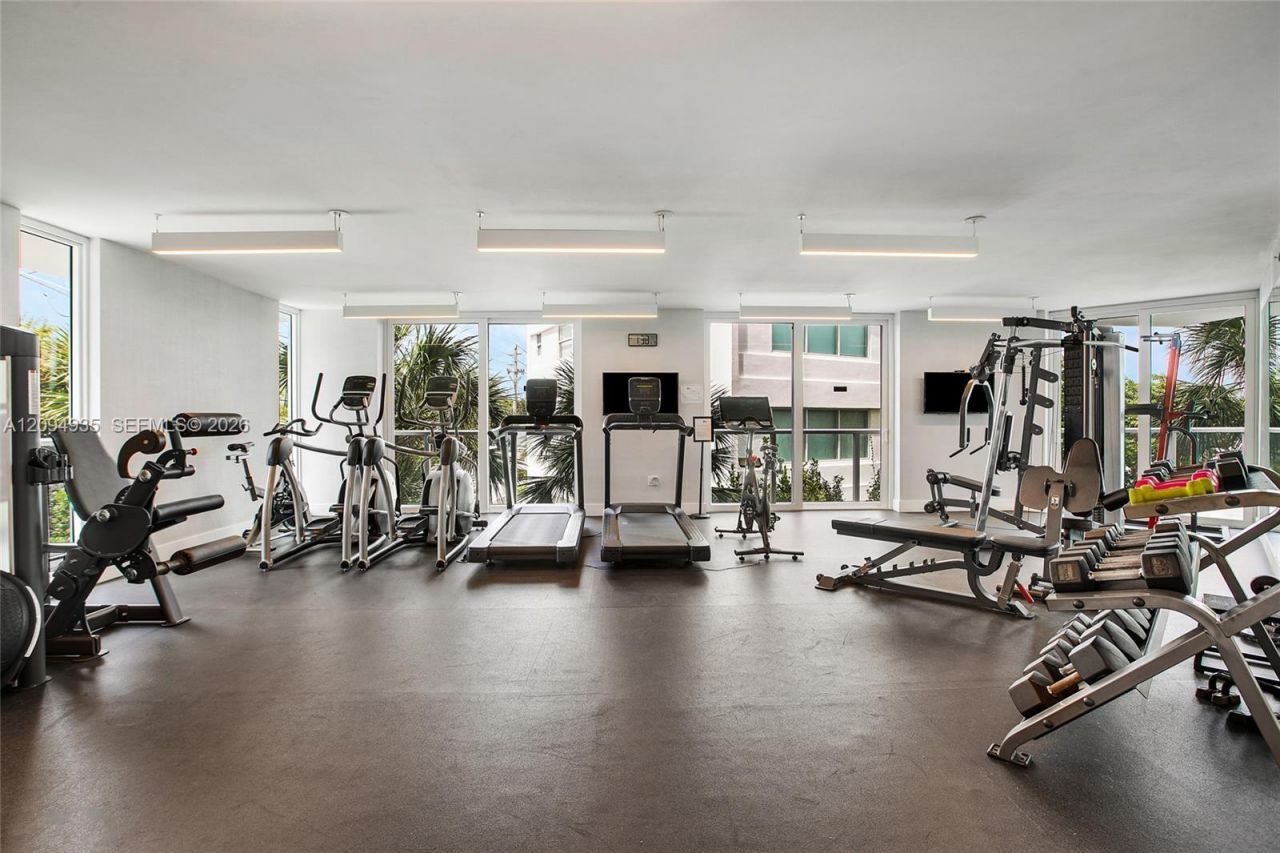 9821 E Bay Harbor Dr , Unit 501, Bay Harbor Islands, FL 33154 Photo