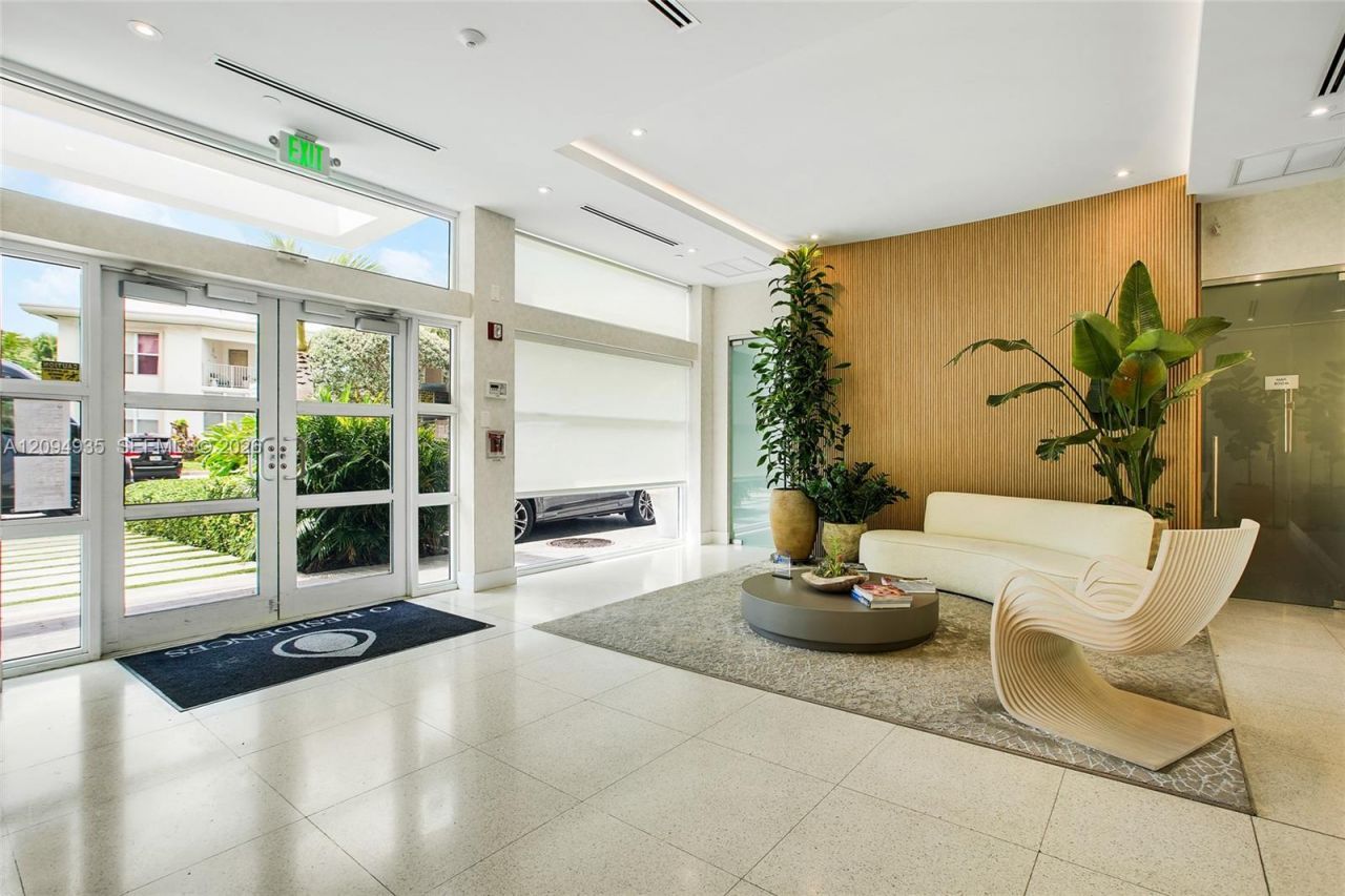 9821 E Bay Harbor Dr , Unit 501, Bay Harbor Islands, FL 33154 Photo