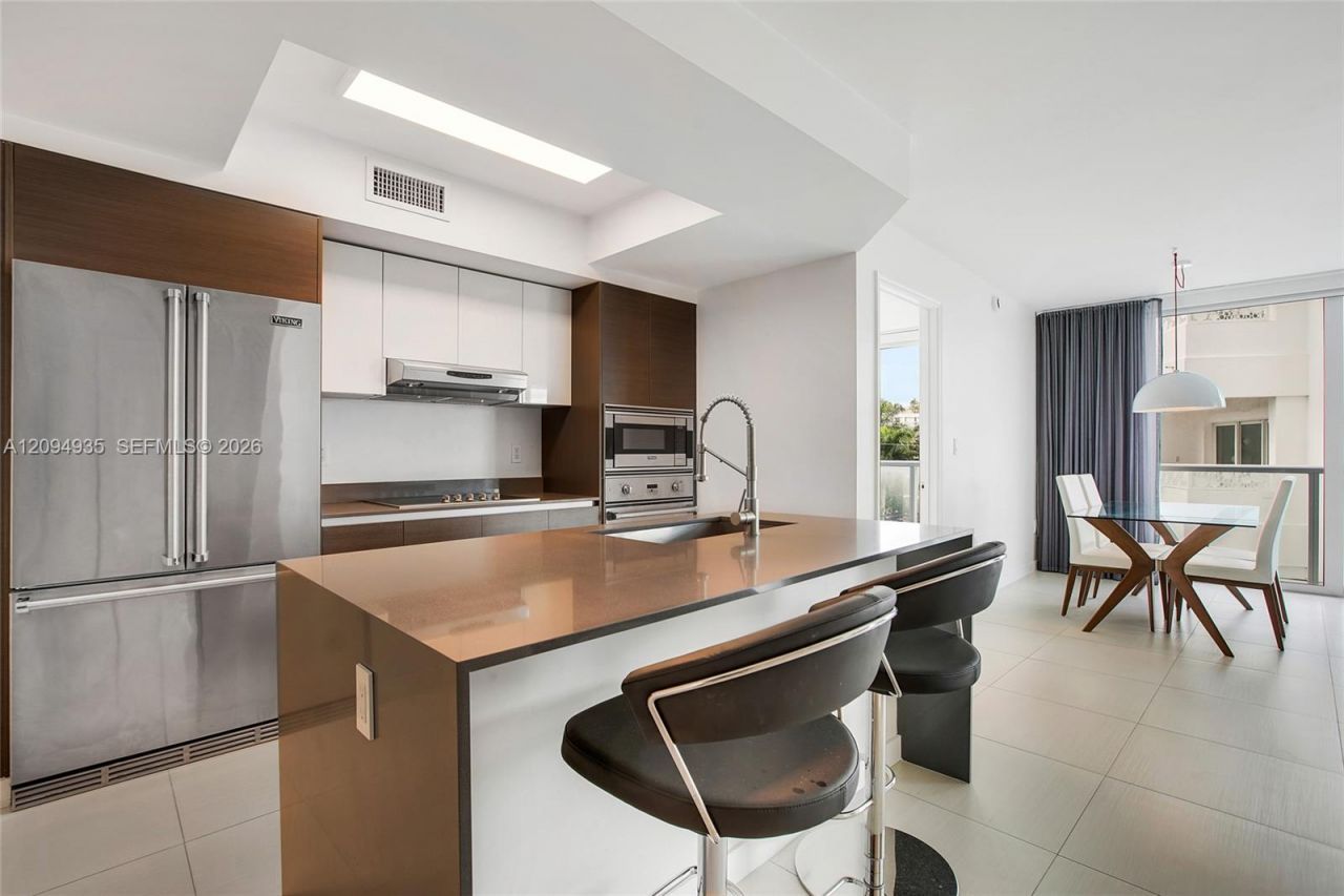 9821 E Bay Harbor Dr , Unit 501, Bay Harbor Islands, FL 33154 Photo