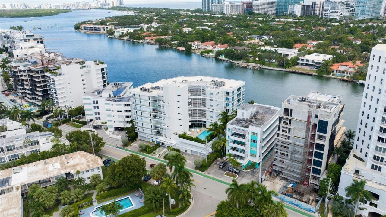 9821 E Bay Harbor Dr , Unit 501, Bay Harbor Islands, FL 33154 Photo
