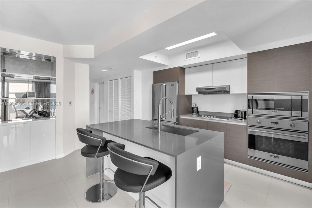9821 E Bay Harbor Dr , Unit 501, Bay Harbor Islands, FL 33154 Photo