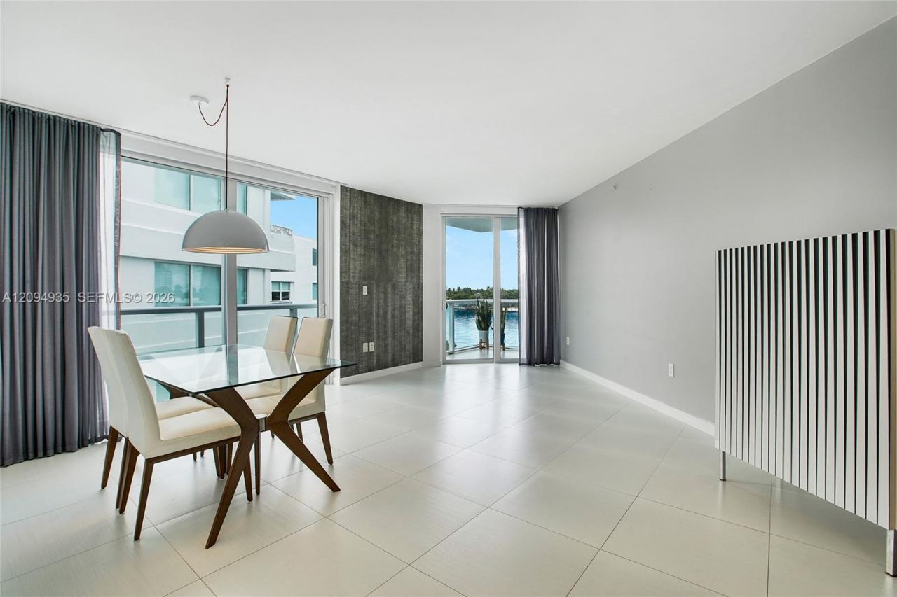 9821 E Bay Harbor Dr , Unit 501, Bay Harbor Islands, FL 33154 Photo