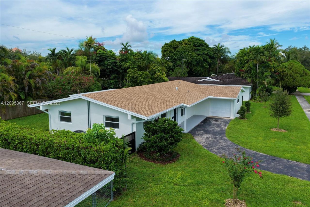 8820 SW 85th St , Miami, FL 33173 Photo