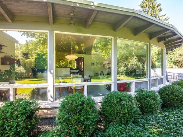 11400 N Mulberry Dr, Mequon, WI 53092