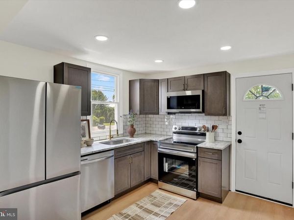 5922 LARUE STREET, HARRISBURG, PA 17112