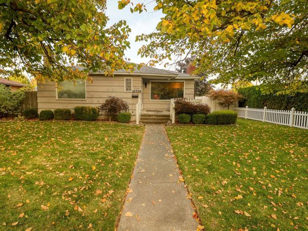 5104 N HOWARD St, Spokane, WA 99205