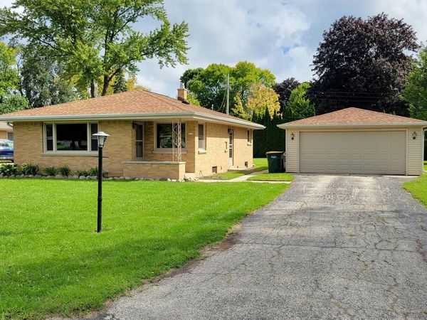 5310 S 115th STREET, Hales Corners, WI 53130