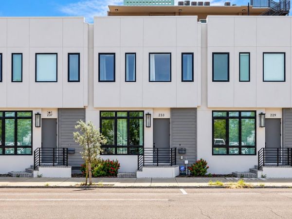 233 8TH STREET N, ST PETERSBURG, FL 33701